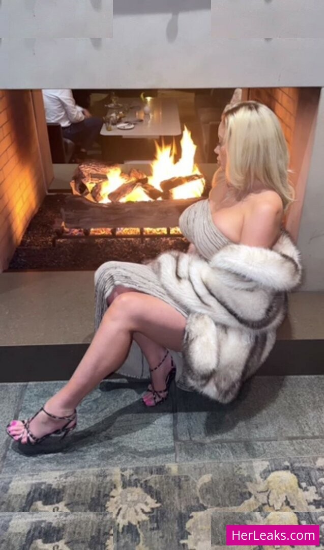 Nicolette Shea - Image 187