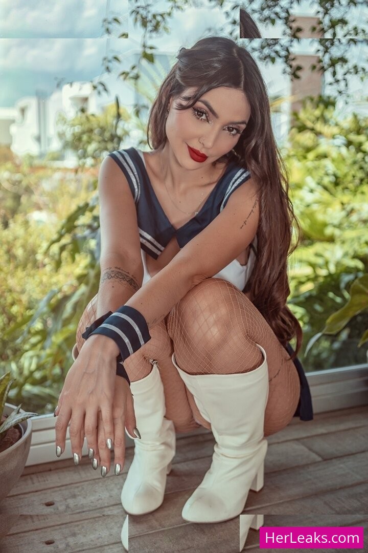 Nyvi Estephan - Image 331