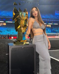Nyvi Estephan - Image 204