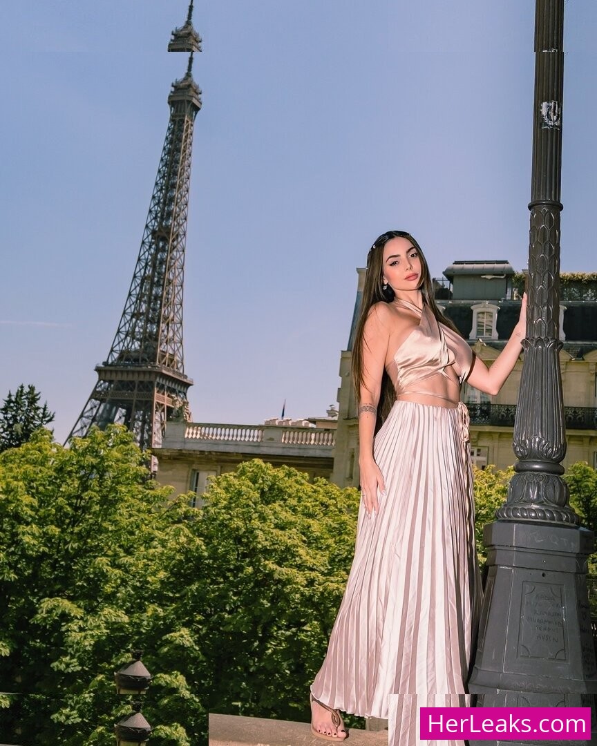 Nyvi Estephan - Image 190