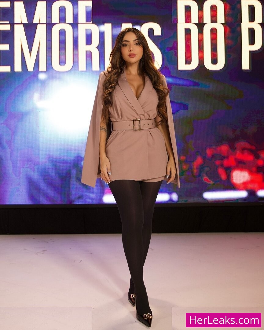 Nyvi Estephan - Image 158