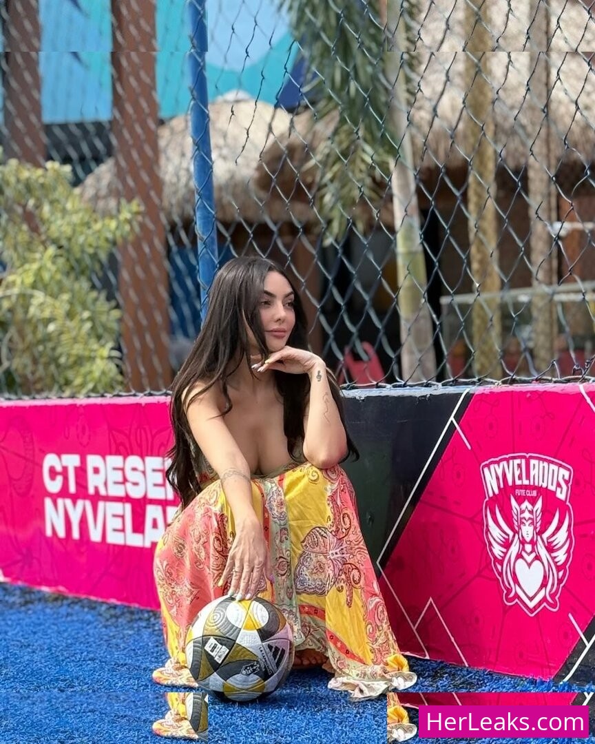 Nyvi Estephan - Image 18
