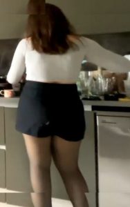 Özge Azunyan - Image 220