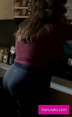 Özge Azunyan - Image 88