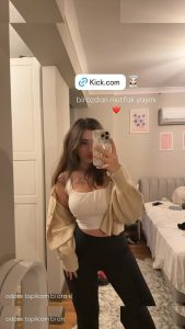 Özge Azunyan - Image 204