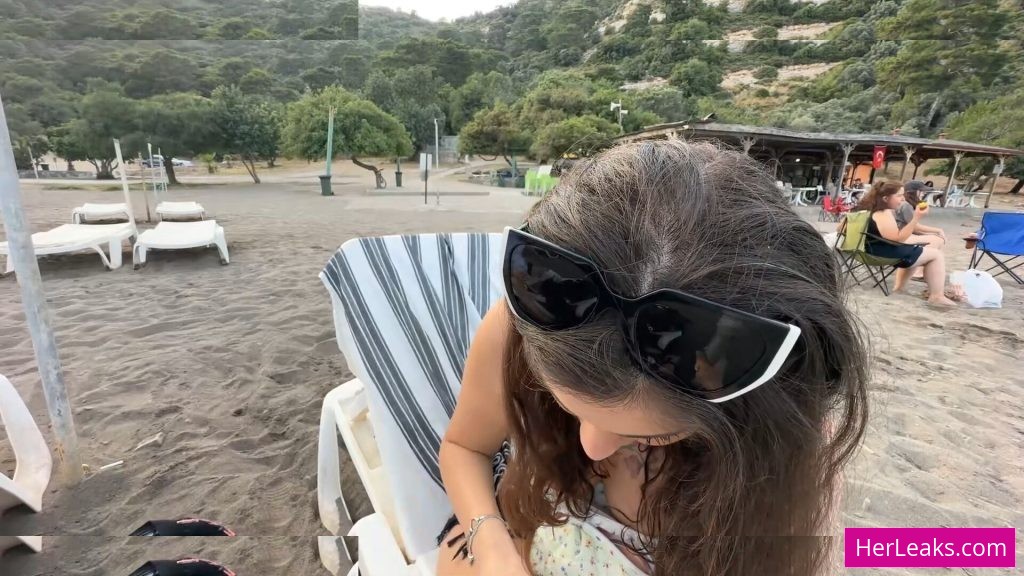 Özge Azunyan - Image 79