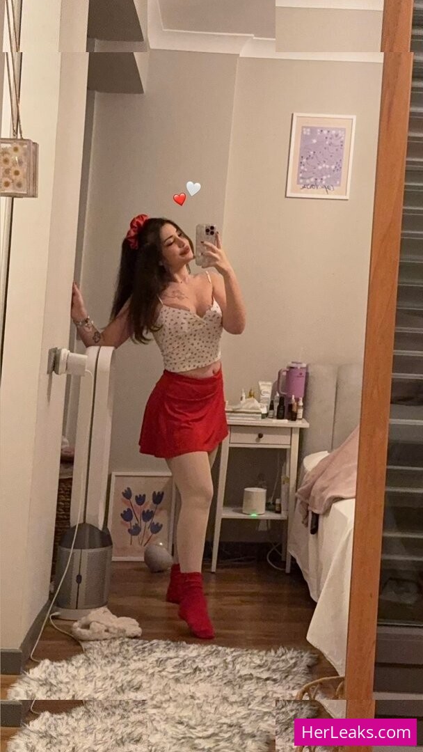 Özge Azunyan - Image 75