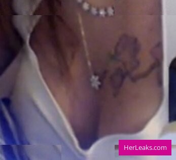 Özge Azunyan - Image 60