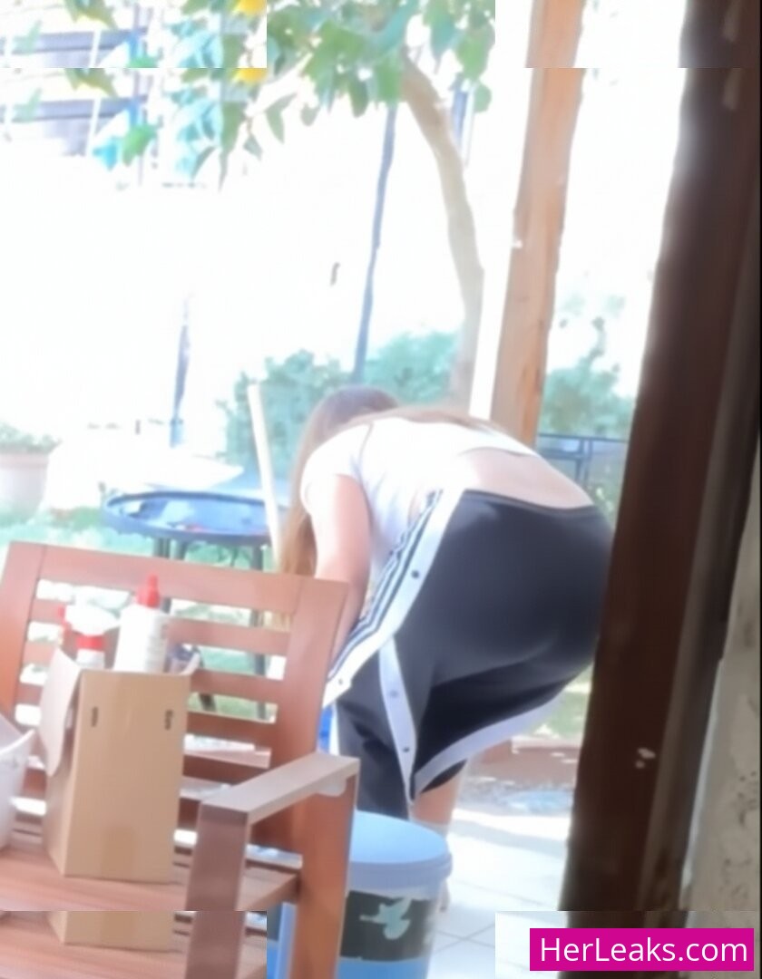 Özge Azunyan - Image 55