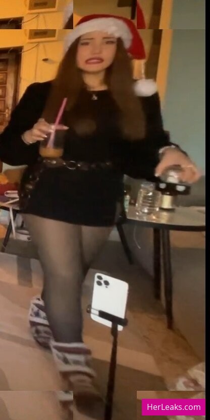 Özge Azunyan - Image 45