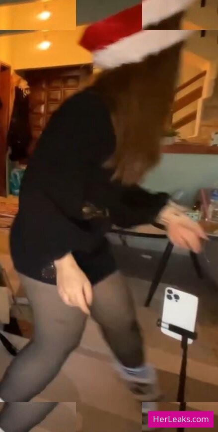 Özge Azunyan - Image 40