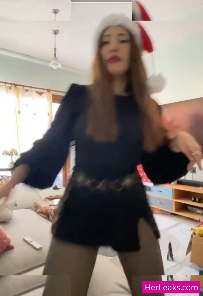 Özge Azunyan - Image 36