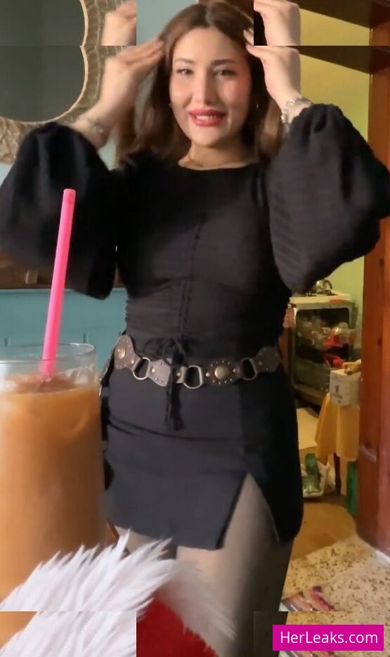 Özge Azunyan - Image 35