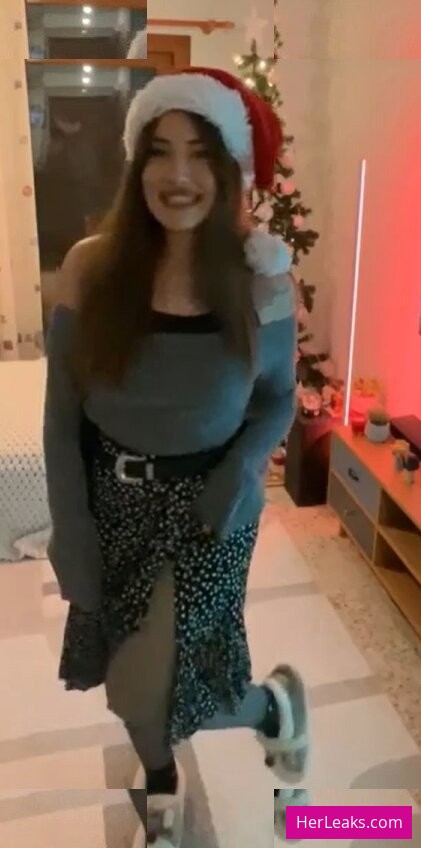 Özge Azunyan - Image 29