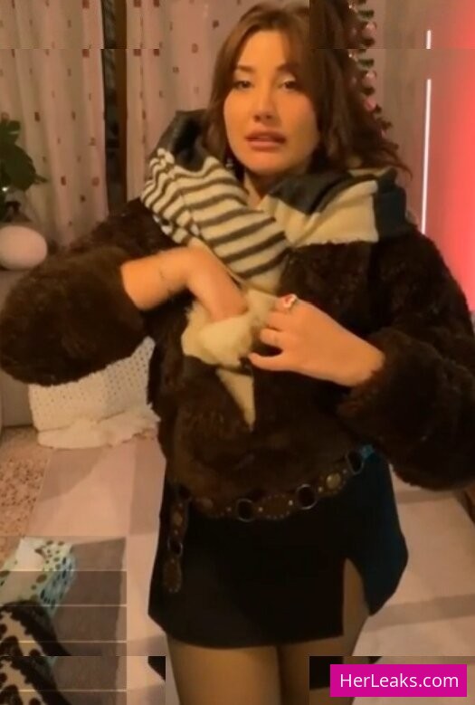 Özge Azunyan - Image 27