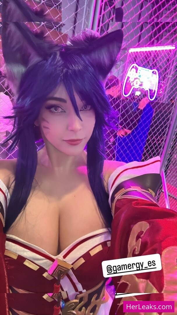 Shermie Cosplay - Image 96