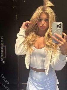 Abigail Lutz - Image 10