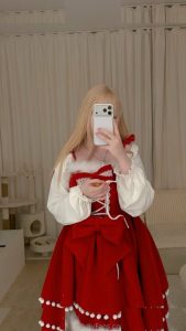 Alina Kim - Image 148