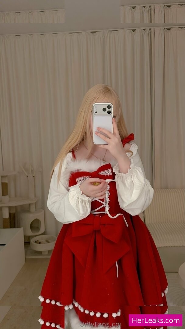 Alina Kim - Image 148