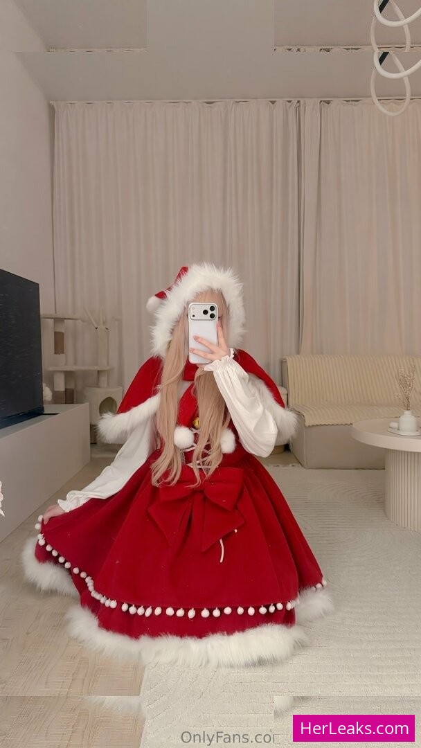 Alina Kim - Image 147