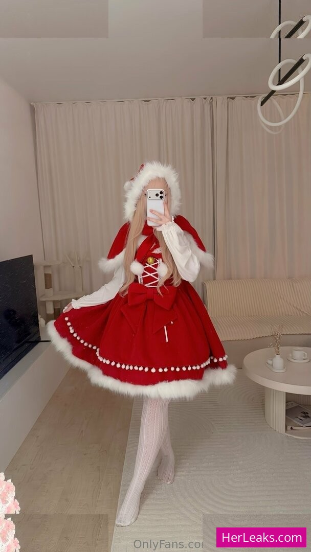 Alina Kim - Image 143