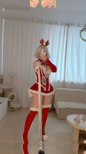 Alina Kim - Image 126