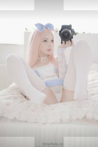 Alina Kim - Image 80