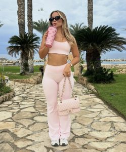 Alina Wachinger - Image 31