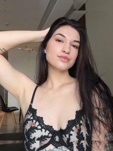 Amelia Rey - Image 10