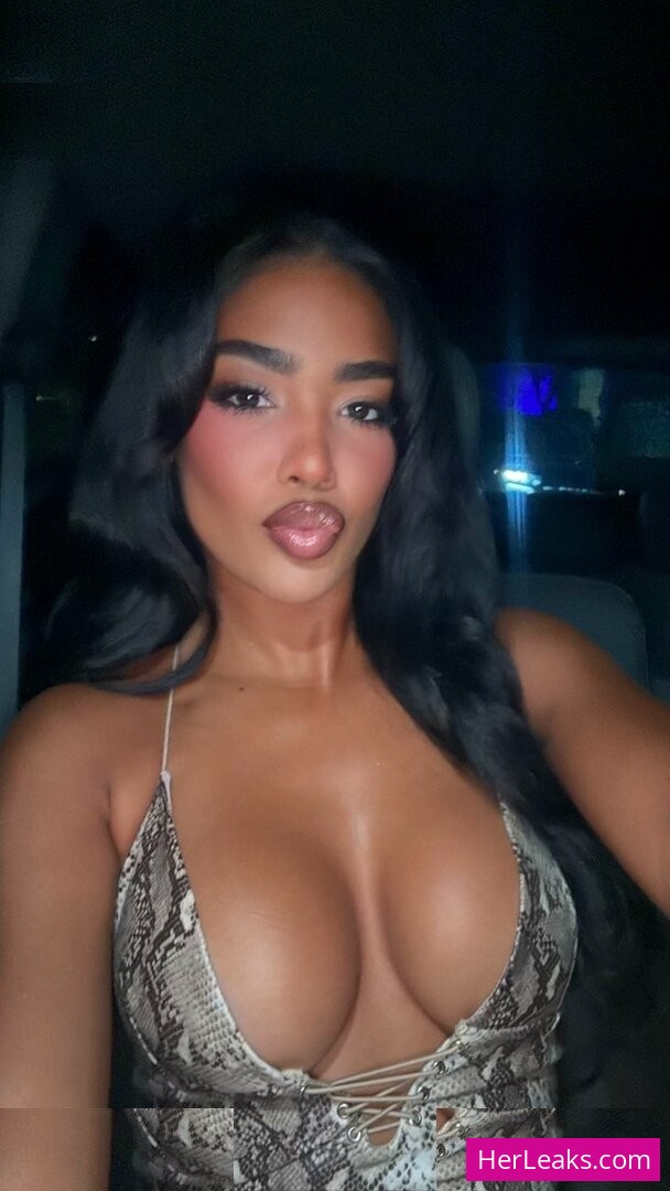 Andreina Santos - Image 47