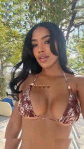 Andreina Santos - Image 15