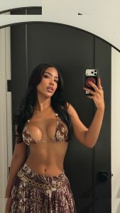 Andreina Santos - Image 13