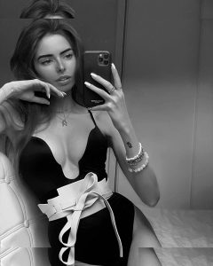 Angelina Texier - Image 19