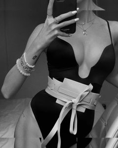 Angelina Texier - Image 18