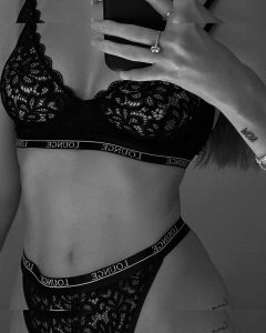 Angelina Texier - Image 12