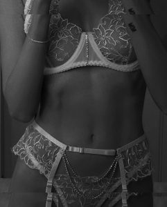 Angelina Texier - Image 8
