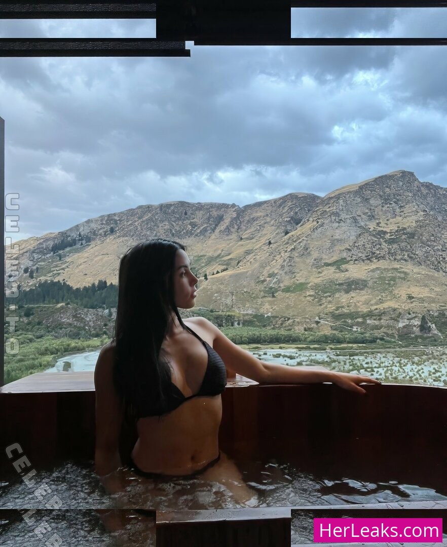 Anna Akana - Image 101