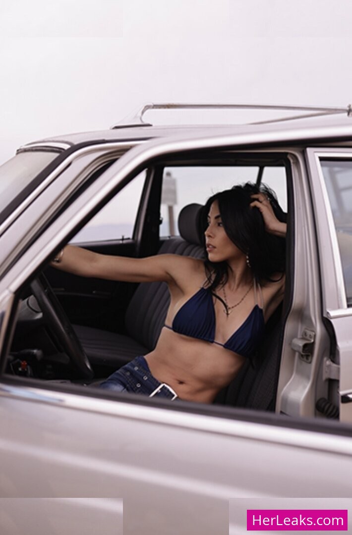 Anna Akana - Image 40