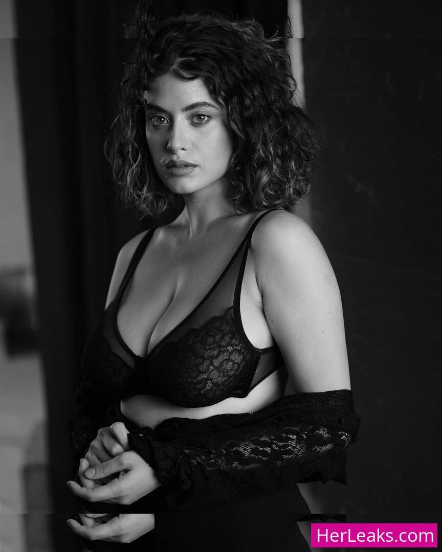 Anna Pittureri - Image 184