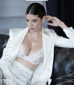 Anna Pittureri - Image 178