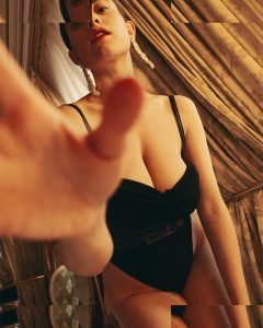 Anna Pittureri - Image 149