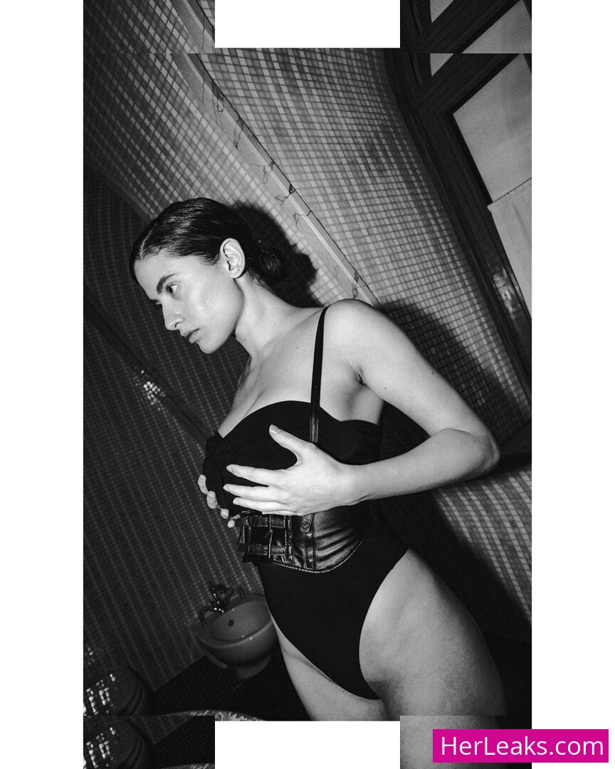 Anna Pittureri - Image 142