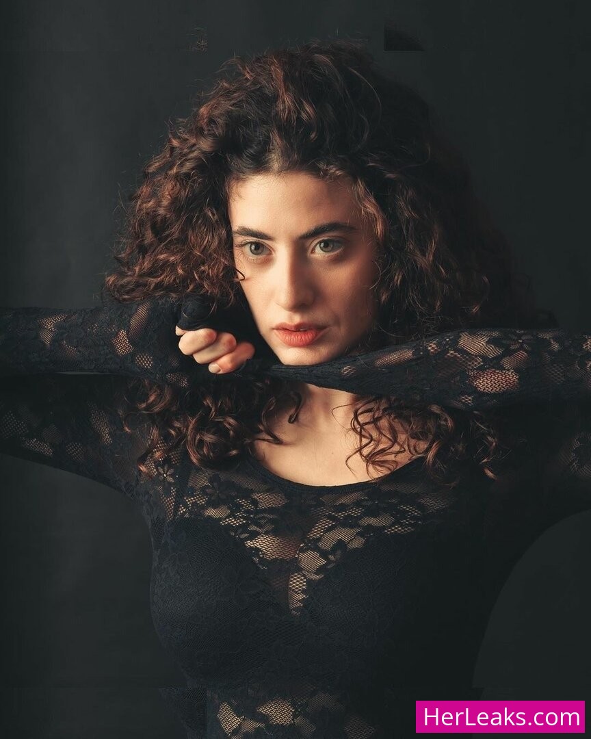 Anna Pittureri - Image 135