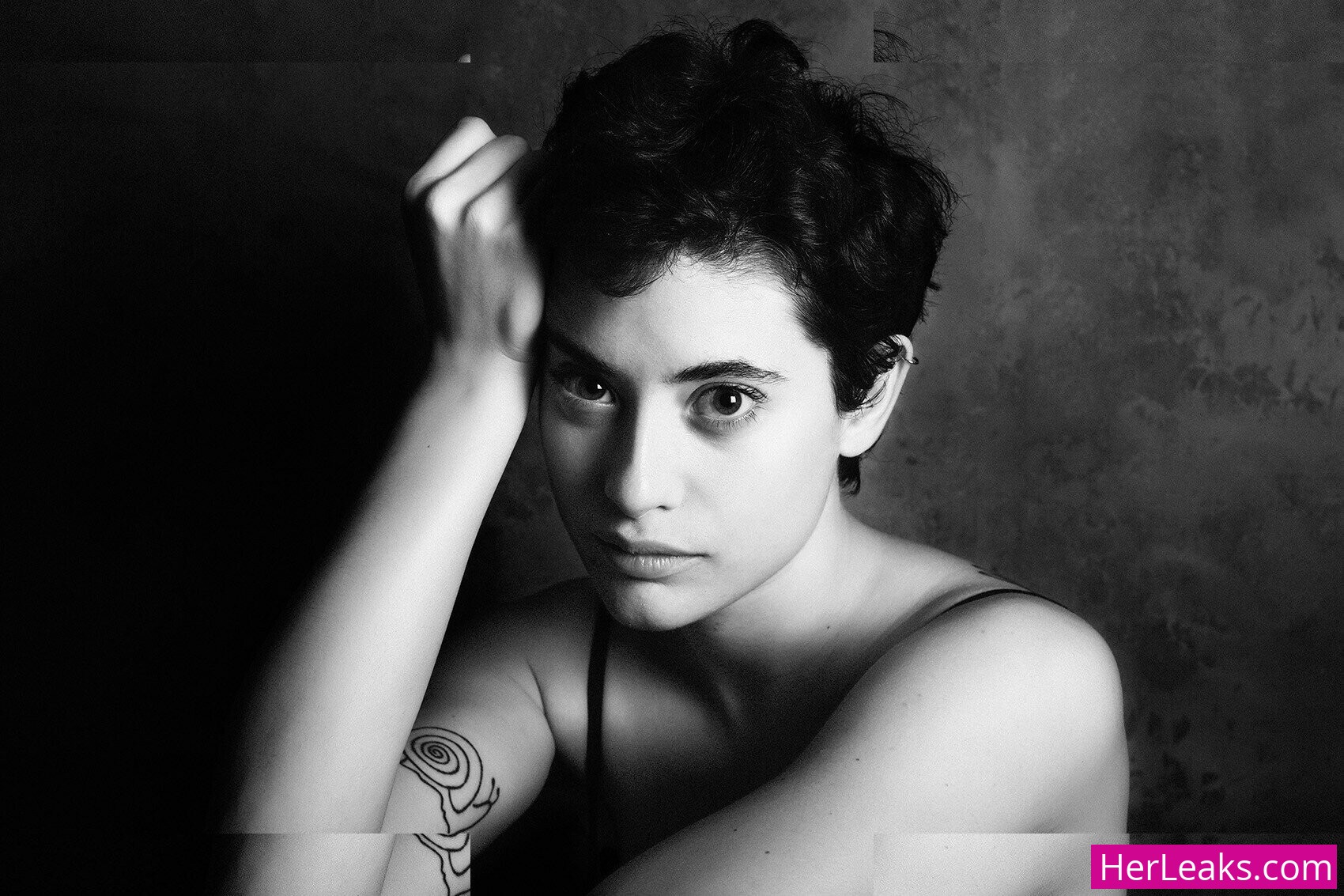 Anna Pittureri - Image 107
