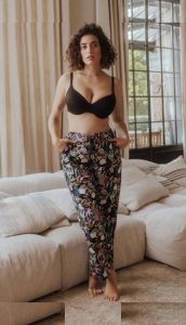 Anna Pittureri - Image 62