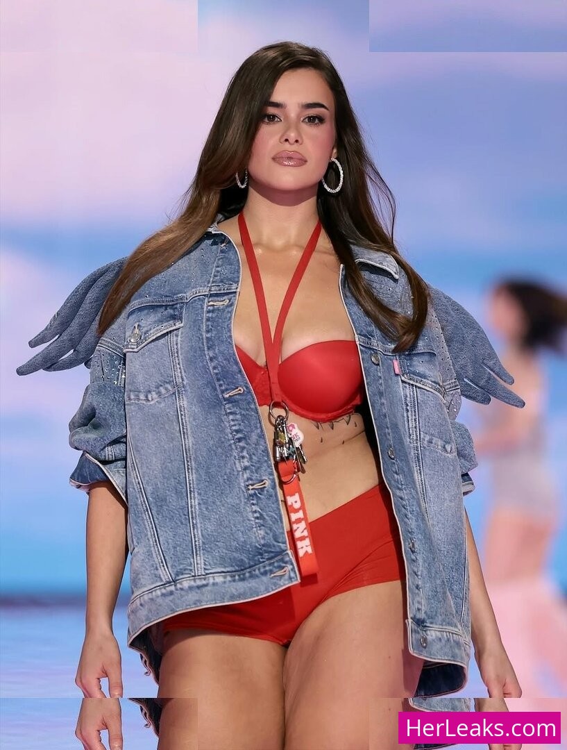 Barbie Ferreira - Image 118
