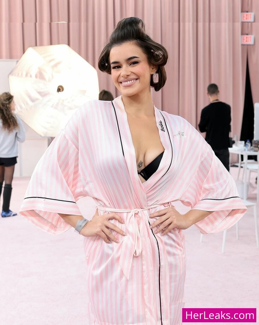 Barbie Ferreira - Image 117