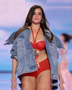Barbie Ferreira - Image 113