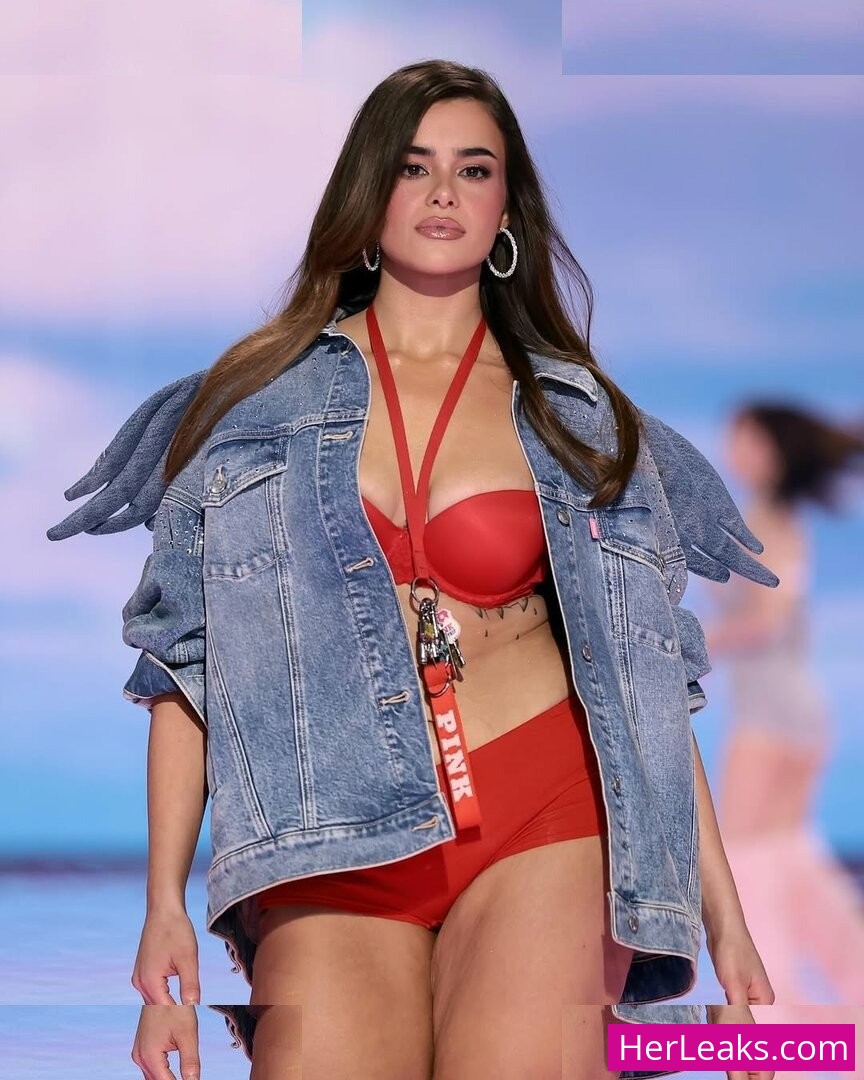 Barbie Ferreira - Image 113