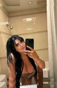 Becky Hudson - Image 12